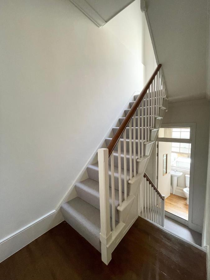 Victoria Maisonette Apartment ลอนดอน ภายนอก รูปภาพ