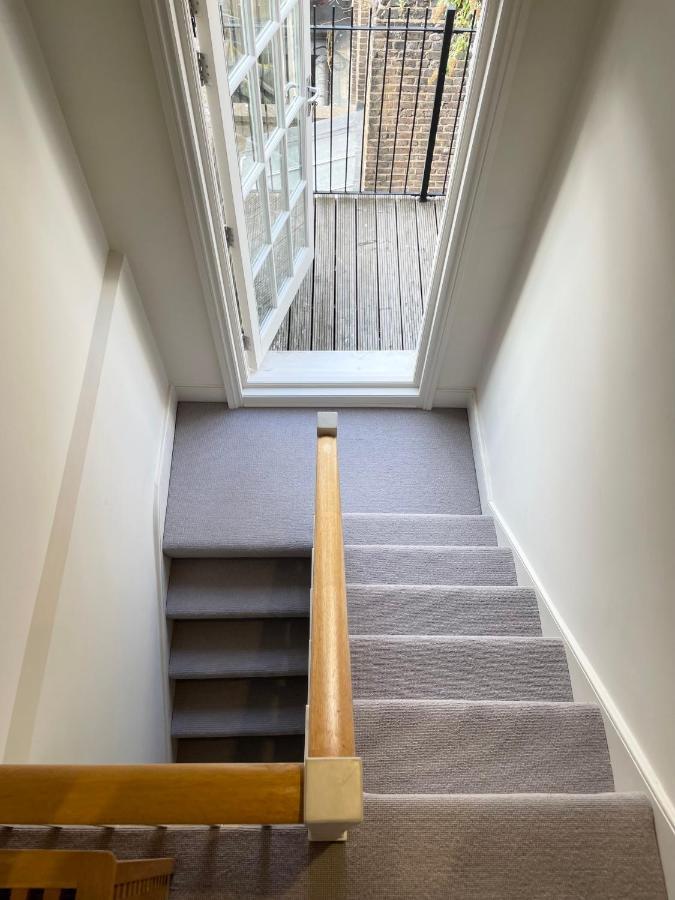 Victoria Maisonette Apartment ลอนดอน ภายนอก รูปภาพ