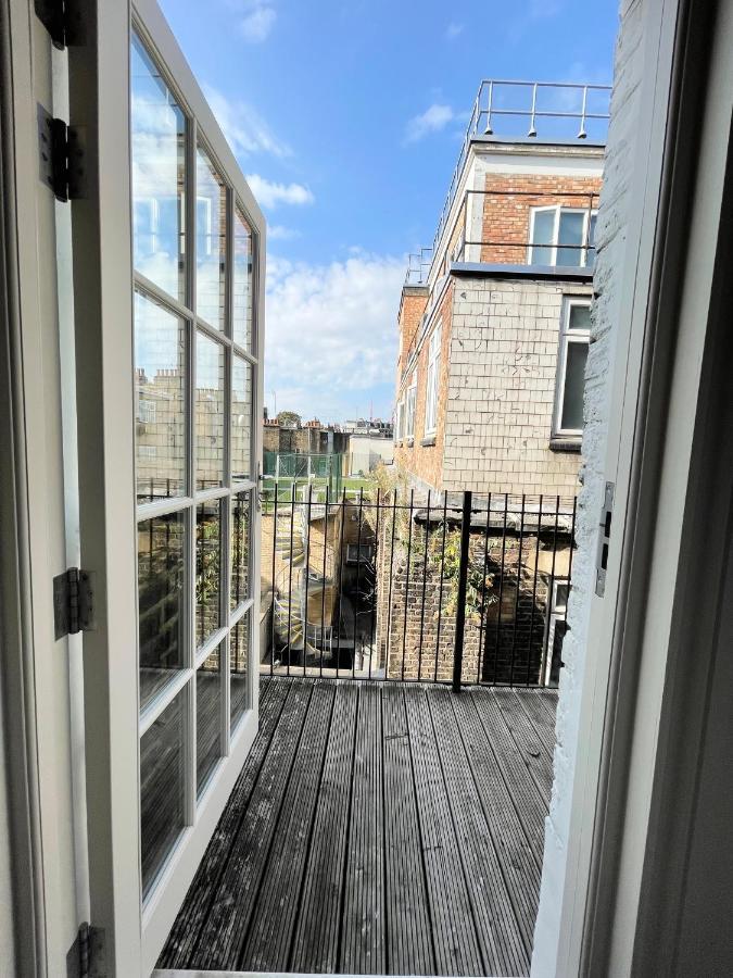 Victoria Maisonette Apartment ลอนดอน ภายนอก รูปภาพ