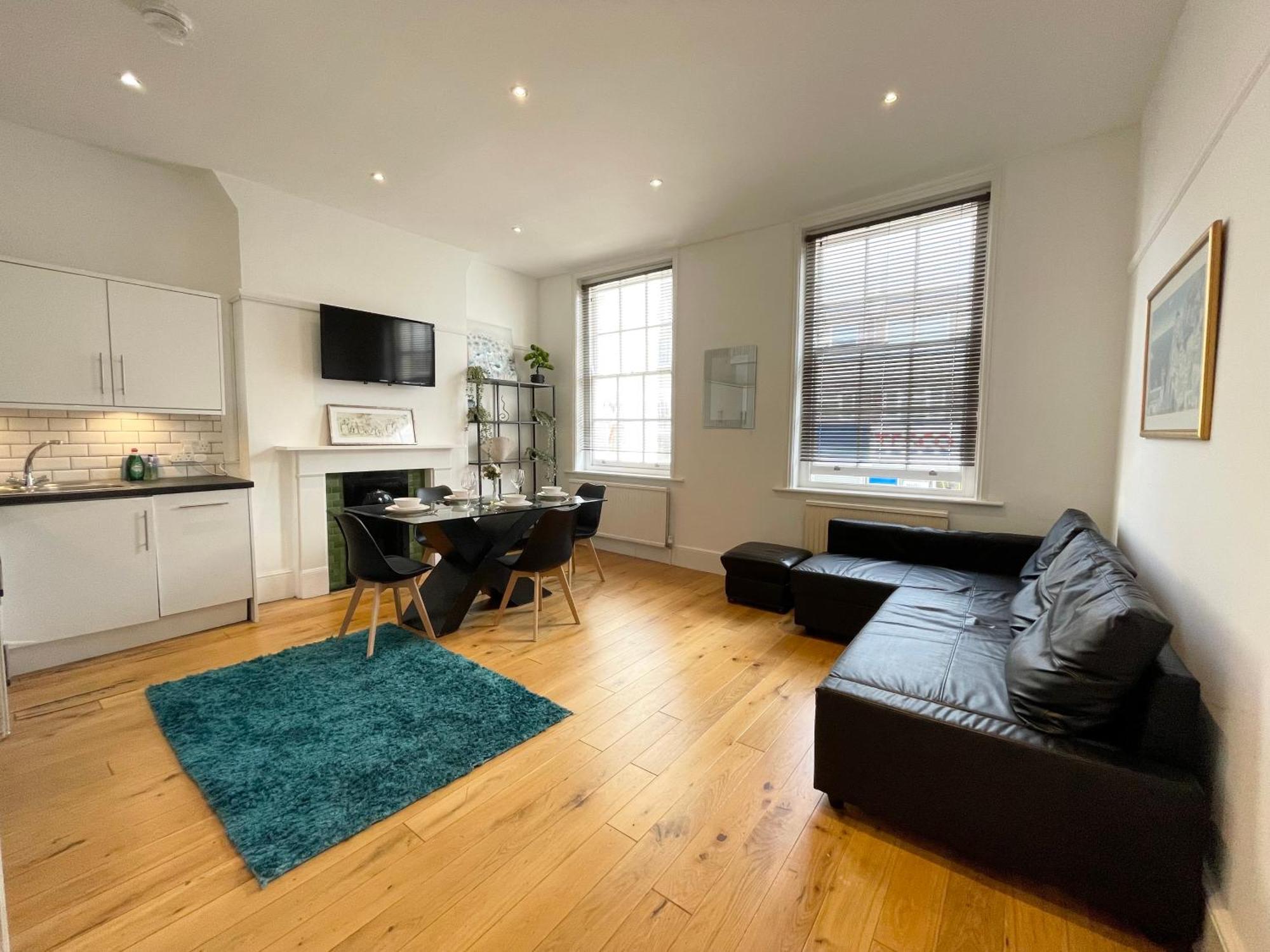 Victoria Maisonette Apartment ลอนดอน ภายนอก รูปภาพ