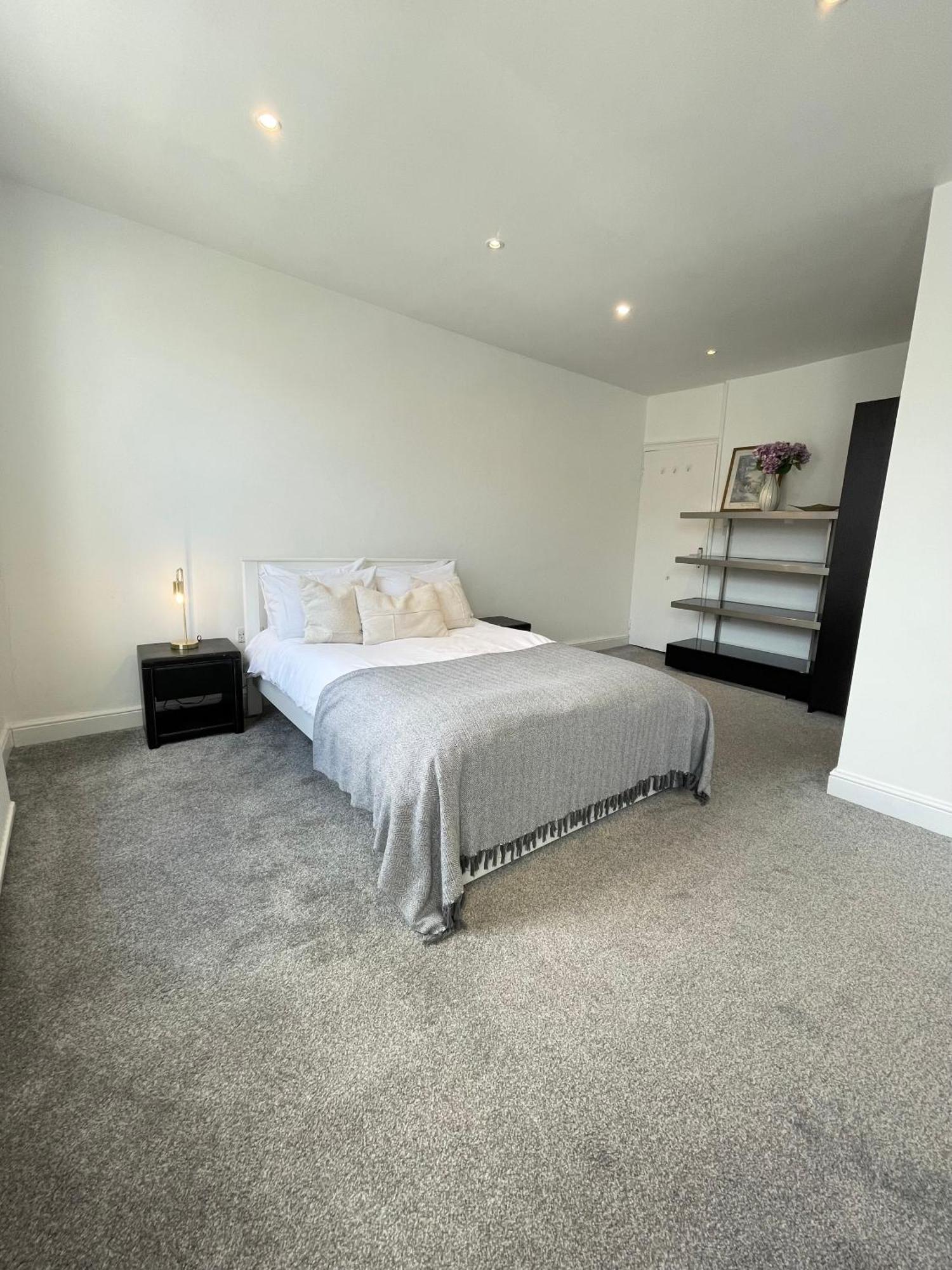 Victoria Maisonette Apartment ลอนดอน ภายนอก รูปภาพ